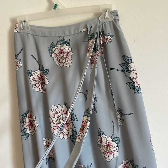 Floral Midi Skirt Small Gray White Wrap Tie High Low Flowy JOA - Picture 5 of 14